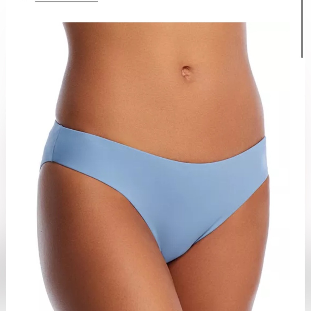 Onia Lily Bottom